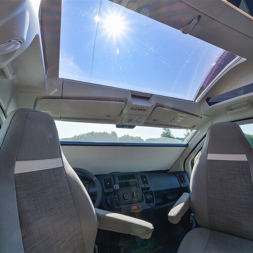 FRONT WINDSCREEN BLACKOUT BLIND | From bottom to top: for larger field of vision out front and greater privacy. When it's half-closed, everybody can look out, but nobody can look in.